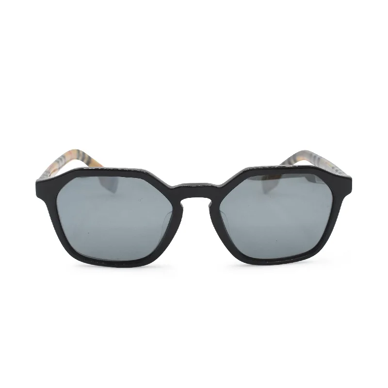 Burberry Wayfarer Sunglasses