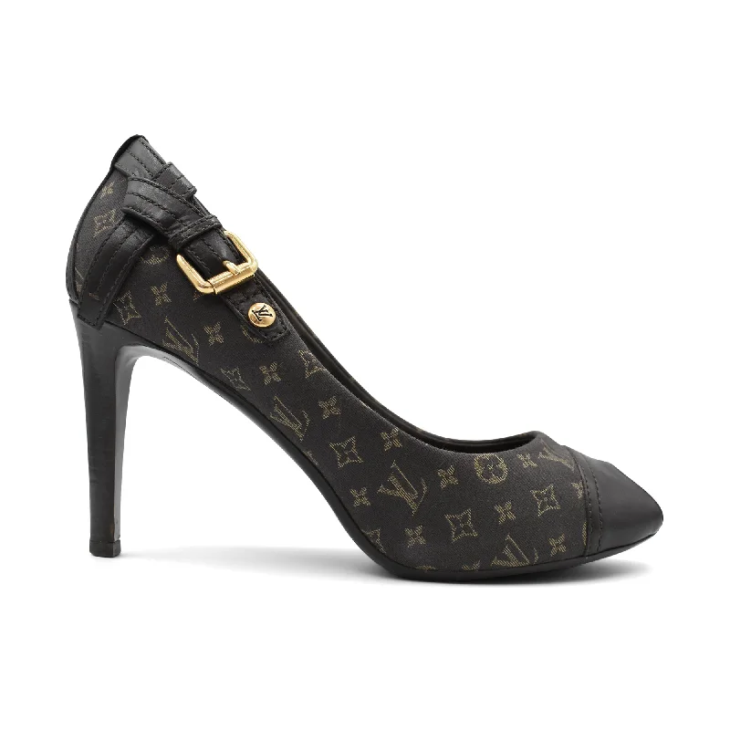 Louis Vuitton Monogram Pumps - Women's 38